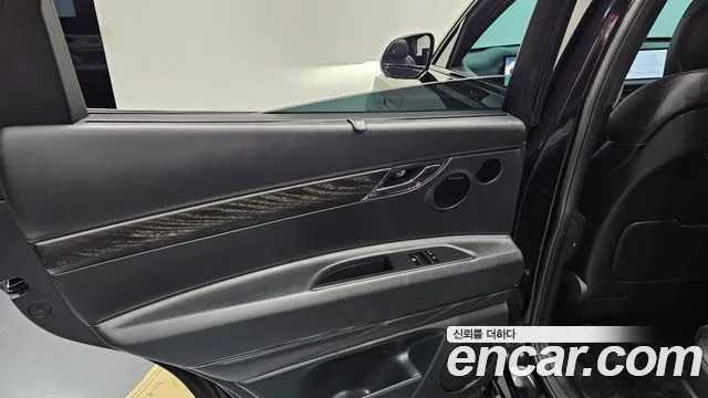 Genesis GV80 — Фото автомобиля 23