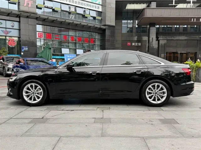 Audi A6L — Фото автомобиля 3