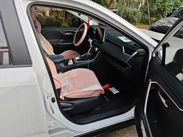 Toyota Wildlander — Фото автомобиля 8