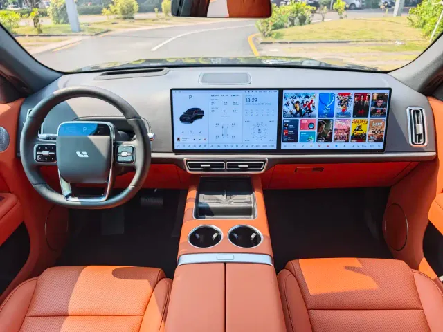 Li Auto L7 — Фото автомобиля 14