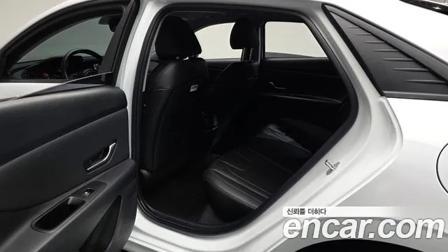 Hyundai Avante CN7 — Фото автомобиля 16