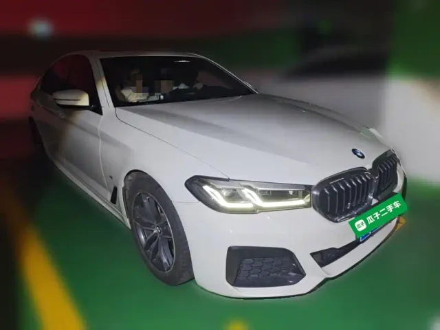 BMW 5 Series — Фото автомобиля 23