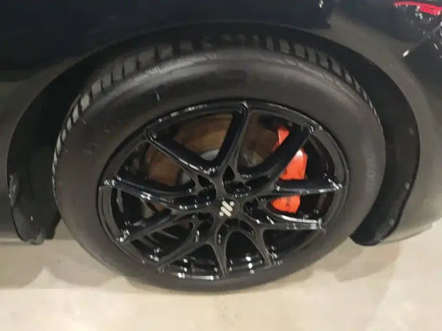IM Motors LS6 — Фото автомобиля 11