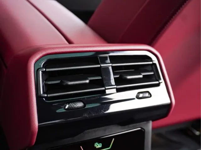 BMW 5 Series — Фото автомобиля 15