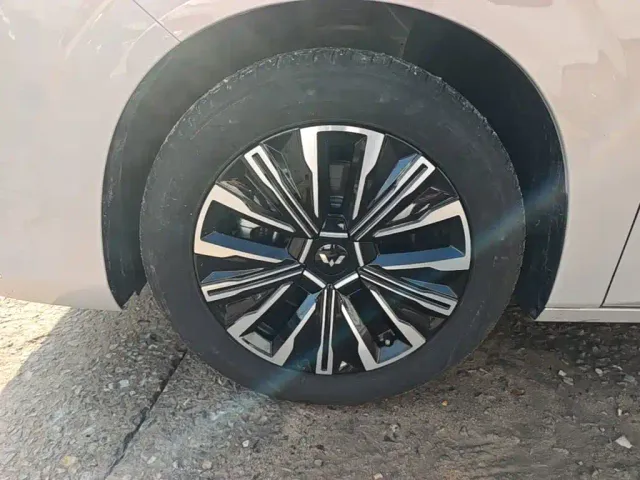 Wuling Starlight 730 — Фото автомобиля 22