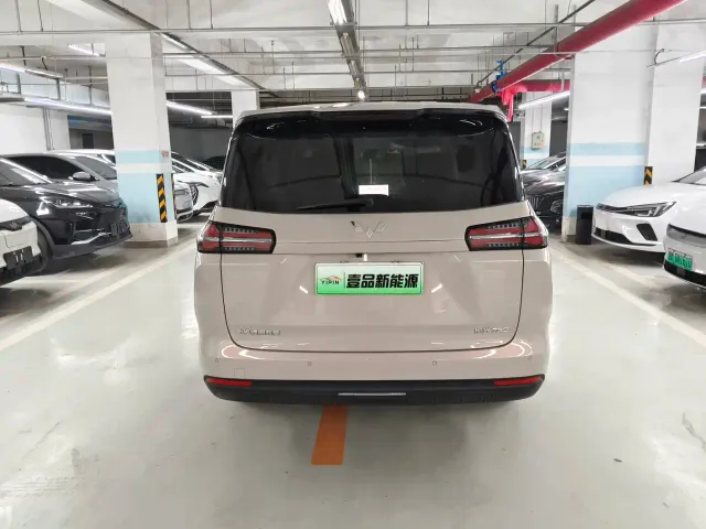 Wuling Starlight 730 — Фото автомобиля 9