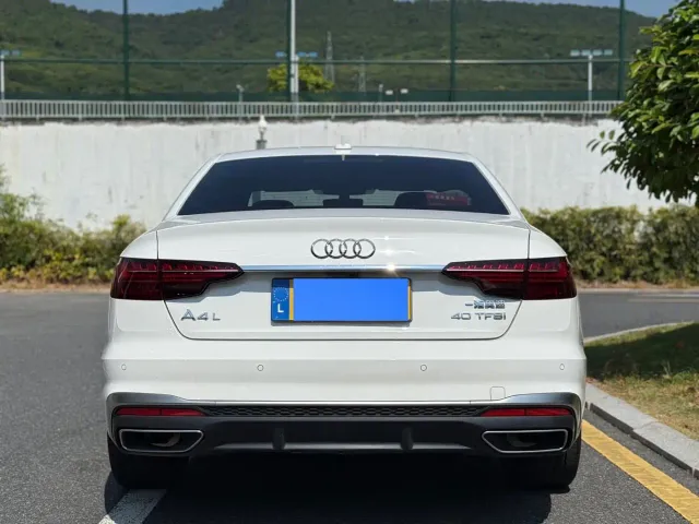 Audi A4L — Фото автомобиля 5