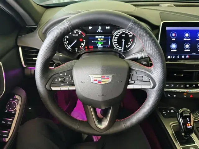 Cadillac CT5 — Фото автомобиля 10