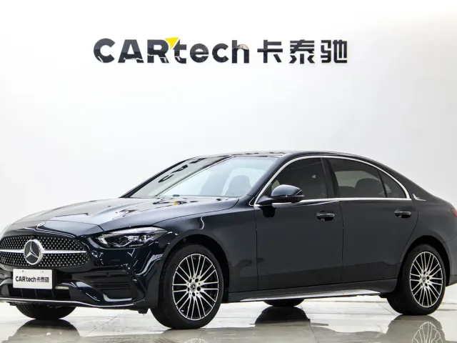 Фотография автомобиля — Mercedes-Benz C-Class