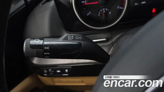 Kia Canival Carnival 4 поколение Дизель 9 мест Prestige — Фото автомобиля 16