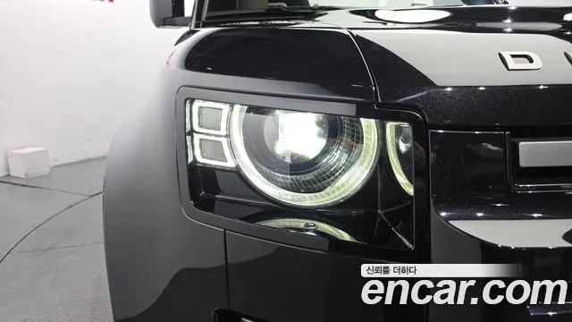 Land Rover Defender Defender (L663) 110 P300 X-Dynamic SE — Фото автомобиля 22