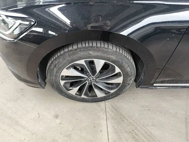 Volkswagen Passat — Фото автомобиля 22