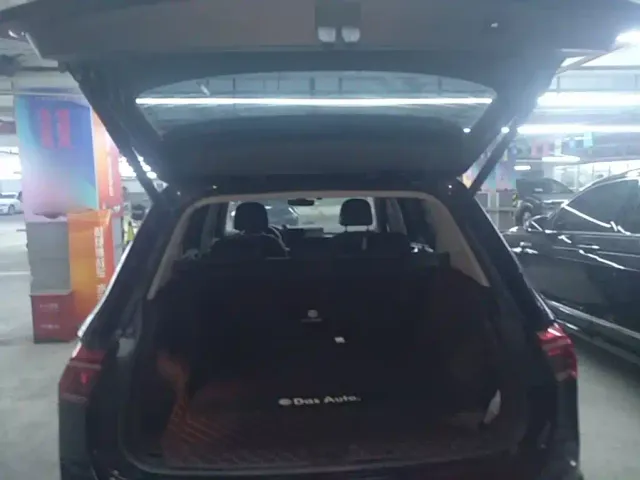 Volkswagen Tiguan L — Фото автомобиля 18