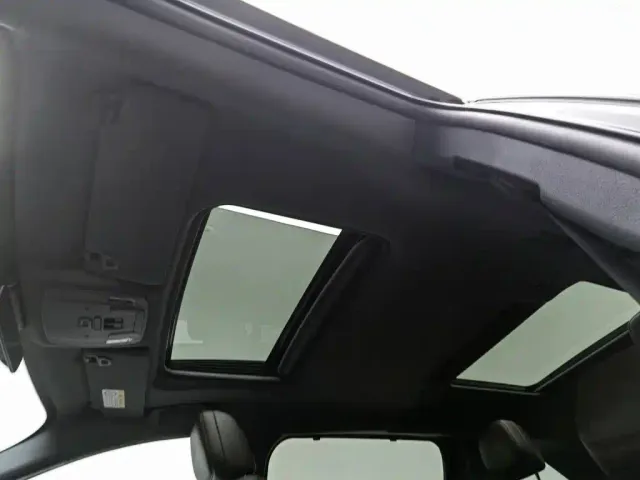 Toyota Granvia — Фото автомобиля 14