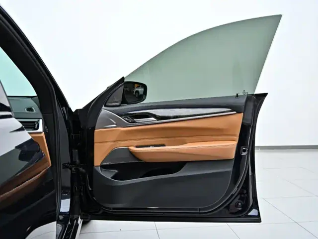 BMW 6 Series Gran Turismo — Фото автомобиля 21
