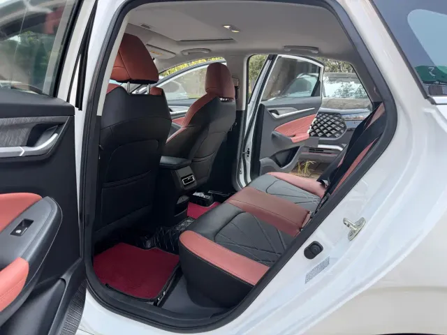 Changan Eado — Фото автомобиля 5