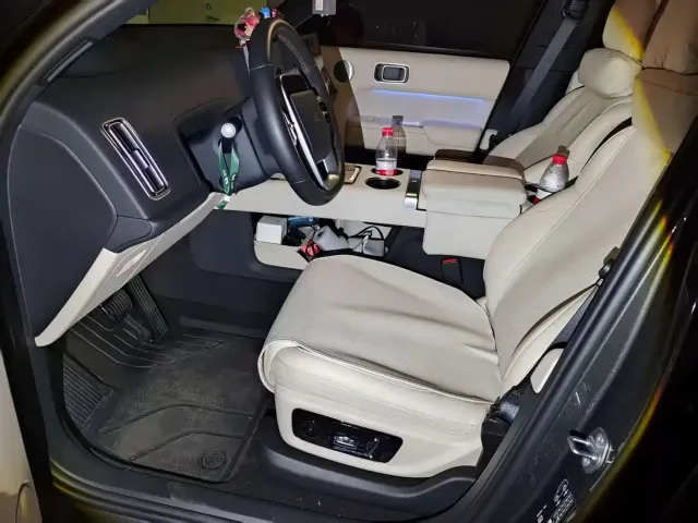 Li Auto L8 — Фото автомобиля 3