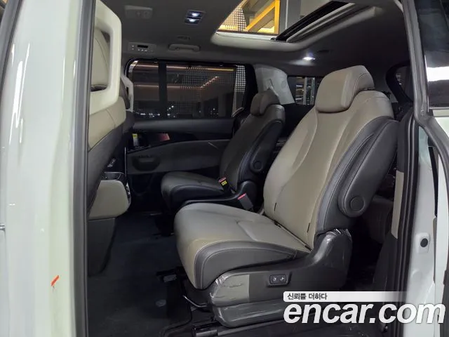 Kia Carnival 4th Gen — Фото автомобиля 9