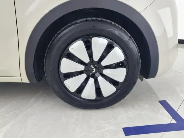 Wuling Bingo — Фото автомобиля 6