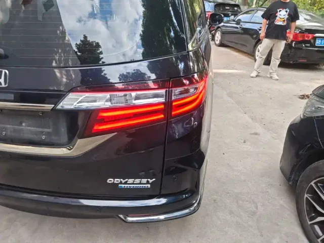 Honda Odyssey — Фото автомобиля 7
