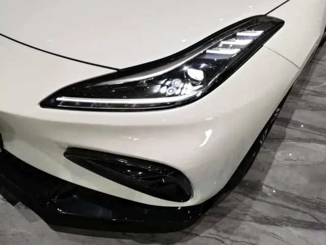 Hozon Neta GT — Фото автомобиля 17