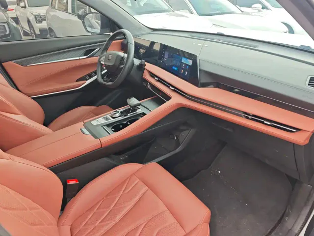 Changan CS75 — Фото автомобиля 12