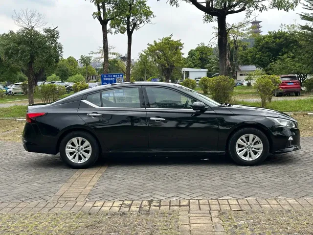 Nissan Teana — Фото автомобиля 7