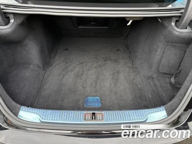 Mercedes-Benz S-Class — Фото автомобиля 13