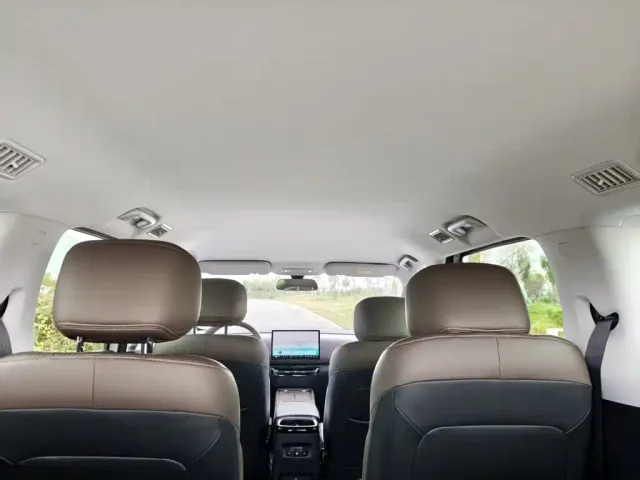 Wuling Starlight 730 — Фото автомобиля 17