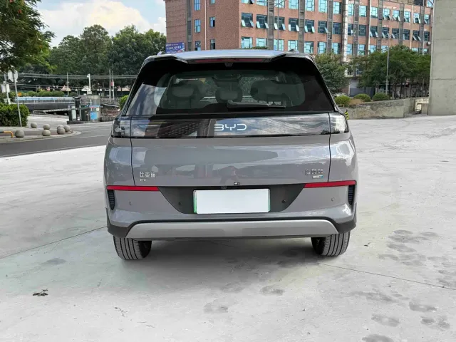 BYD Sealion 05 EV — Фото автомобиля 4