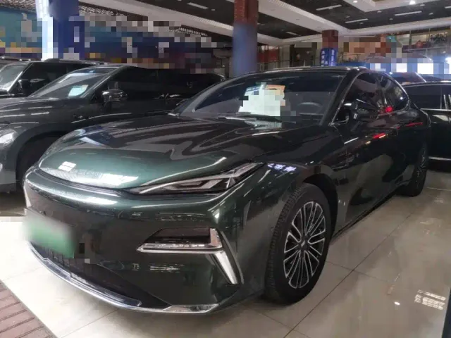 Фотография автомобиля — Geely Galaxy Xingyao 8