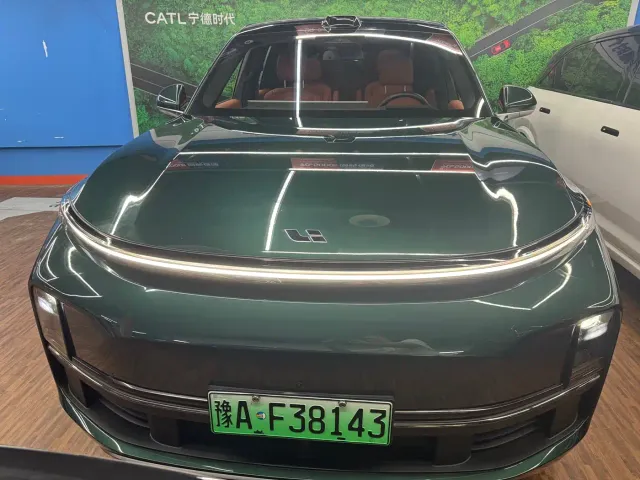 Li Auto L9 — Фото автомобиля 2