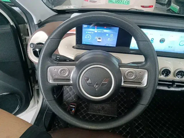 Wuling Bingo — Фото автомобиля 10
