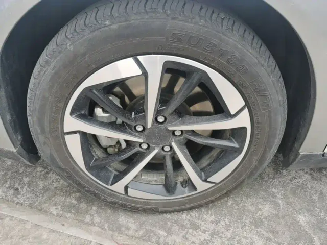 GAC Aion Y — Фото автомобиля 22