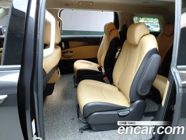Kia Carnival Generation 4 — Фото автомобиля 18