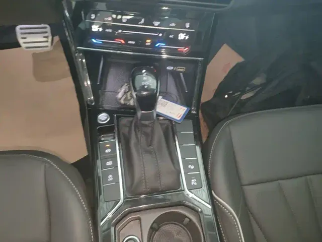 Volkswagen Passat — Фото автомобиля 13