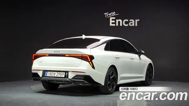 Kia K5 Generation 3 — Фото автомобиля 2