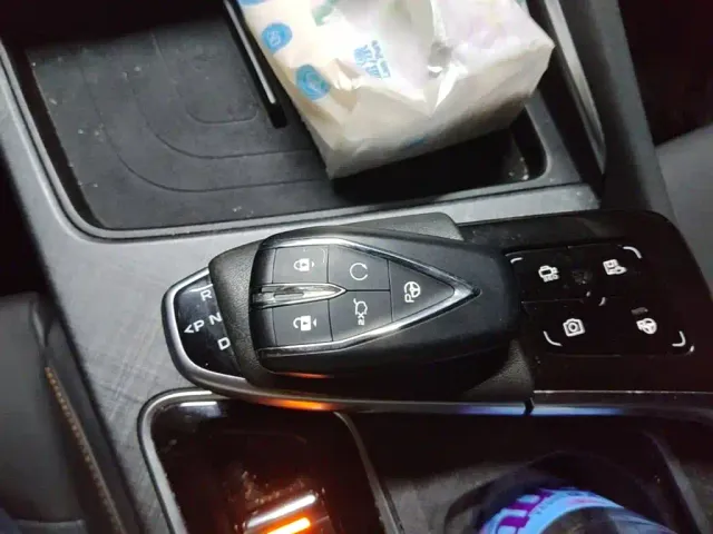 Changan UNI-T — Фото автомобиля 10
