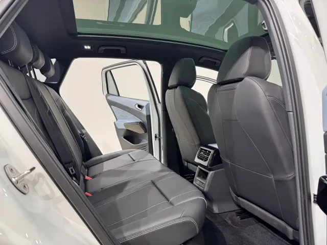 Volkswagen ID.4 X — Фото автомобиля 10