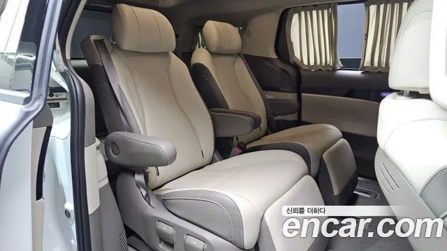 Kia Canival Carnival 4 поколение Бензин 7 мест Hi-Limousine — Фото автомобиля 25
