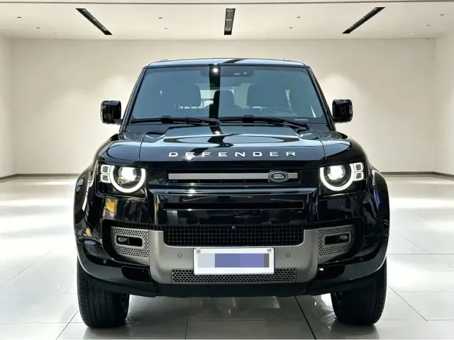 Land Rover Defender — Фото автомобиля 2