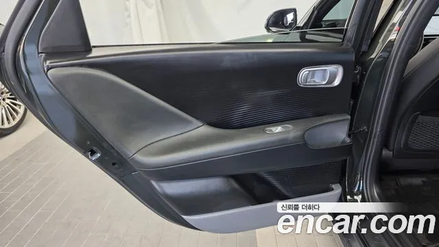 Hyundai Ioniq 6 — Фото автомобиля 14
