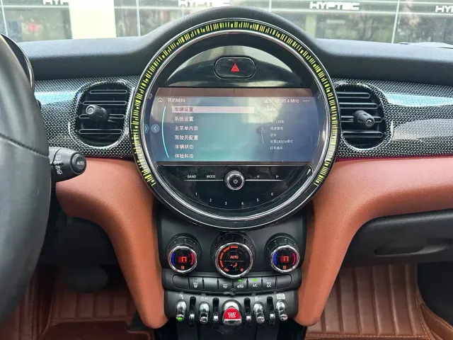 MINI Hatch — Фото автомобиля 17