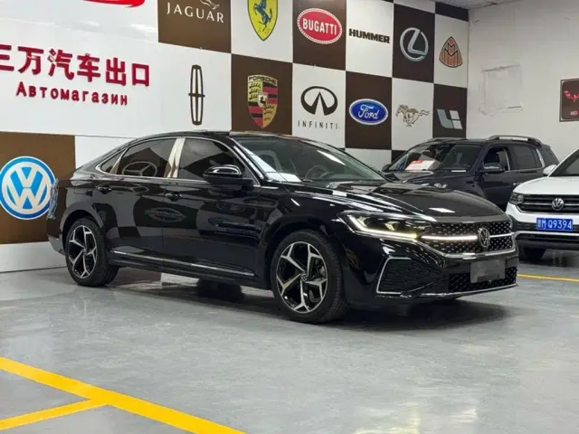 Volkswagen Passat — Фото автомобиля 3