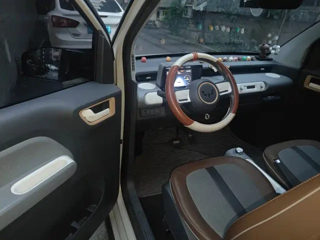 Wuling Hongguang Mini EV — Фото автомобиля 12