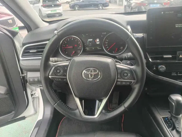 Toyota Camry — Фото автомобиля 14