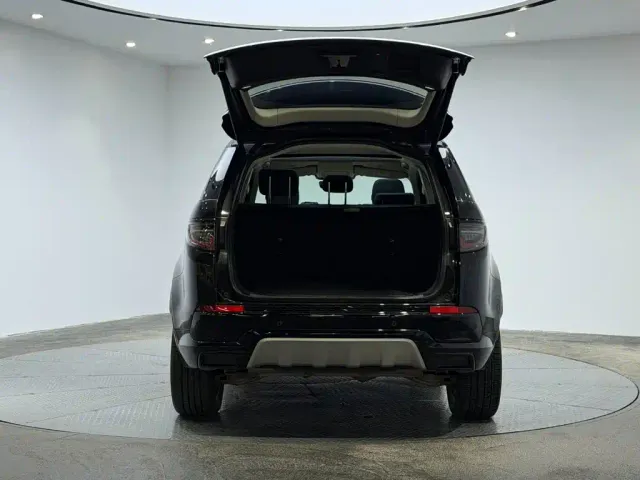 Land Rover Discovery Sport — Фото автомобиля 9