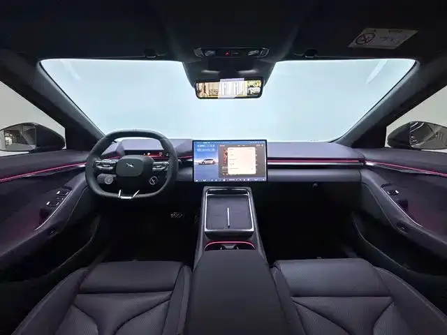 Xpeng P7 — Фото автомобиля 7