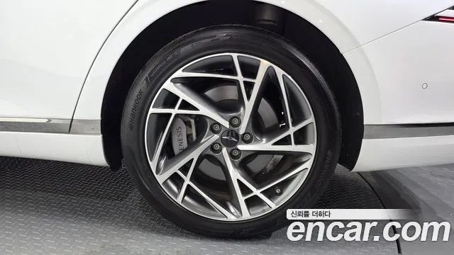 Genesis G90 Бензин 3.5 турбо AWD — Фото автомобиля 15