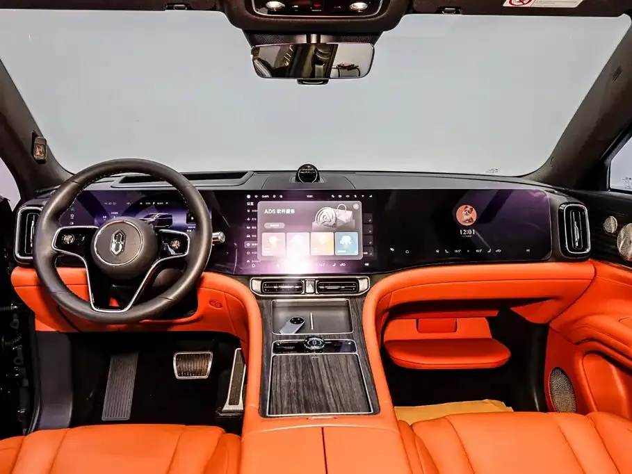 AITO Wenjie AITO M9 2024 Extended Range Ultra 42kWh 6-Seater — Фото автомобиля 28